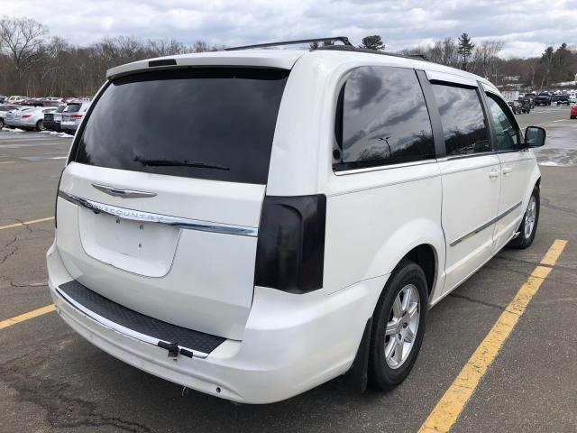 2A4RR5DG2BR734496 - 2011 CHRYSLER TOWN & COU WHITE photo 4