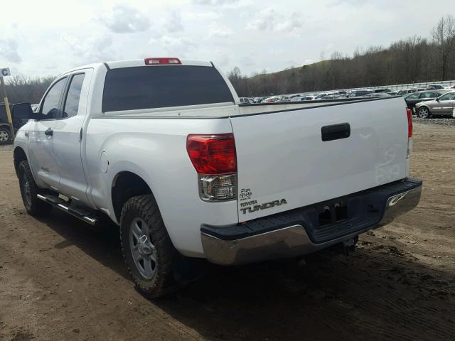 5TFRY5F14DX146010 - 2013 TOYOTA TUNDRA DOU WHITE photo 3