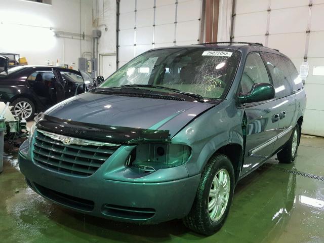 2A4GP54LX6R796373 - 2006 CHRYSLER TOWN & COU GREEN photo 2