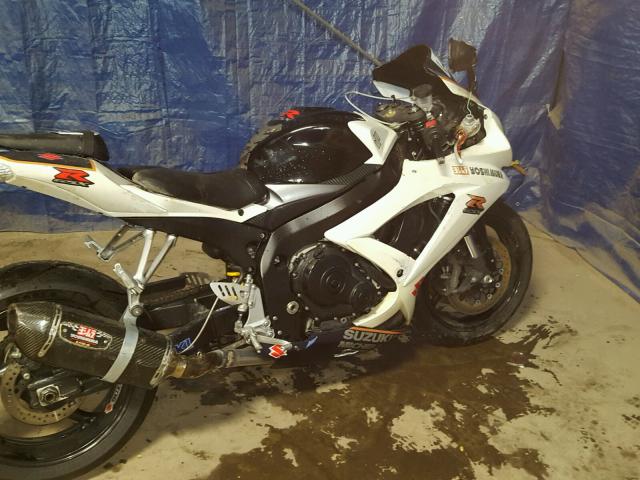 JS1GR7LAX82102465 - 2008 SUZUKI GSX-R750 WHITE photo 9