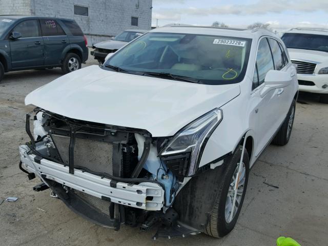 1GYKNDRS3HZ189007 - 2017 CADILLAC XT5 LUXURY WHITE photo 2