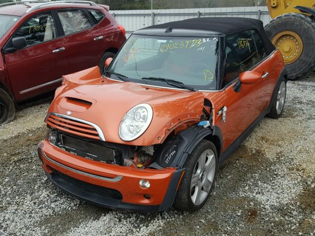 WMWRH33495TF82282 - 2005 MINI COOPER S ORANGE photo 2