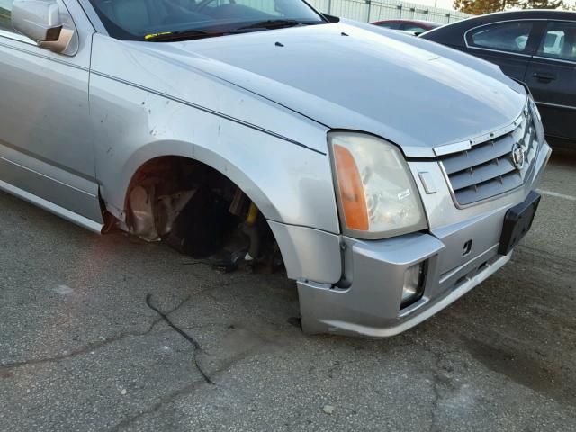 1GYEE63A540190781 - 2004 CADILLAC SRX SILVER photo 9