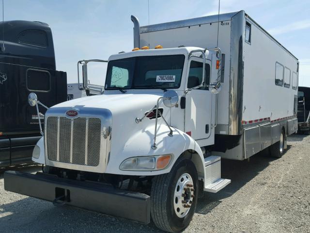 2NPLHZ7X75M871073 - 2005 PETERBILT 335 WHITE photo 2