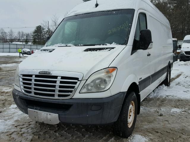 WDYPE845485347371 - 2008 FREIGHTLINER SPRINTER 2 WHITE photo 2