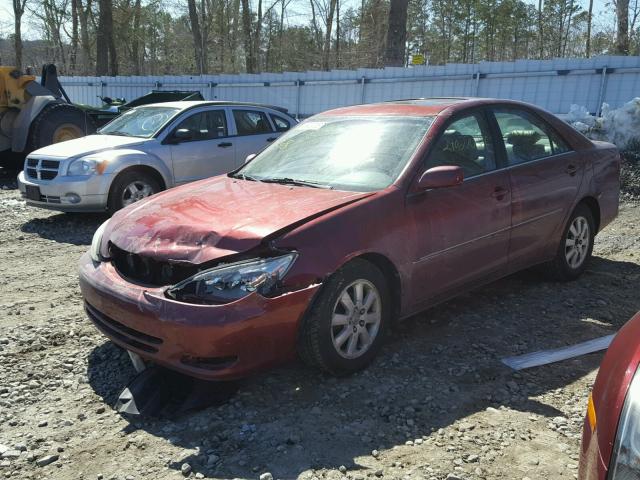 4T1BF30KX3U050939 - 2003 TOYOTA CAMRY LE RED photo 2