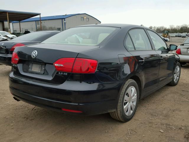 3VWDZ7AJ9BM371632 - 2011 VOLKSWAGEN JETTA SE BLACK photo 4