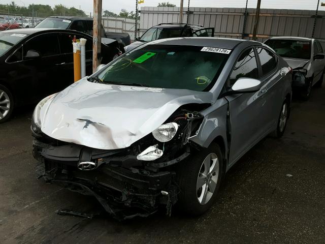 5NPDH4AE4DH223811 - 2013 HYUNDAI ELANTRA GL SILVER photo 2