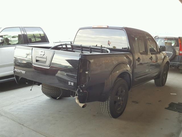 1N6AD07U36C451638 - 2006 NISSAN FRONTIER C BLACK photo 4