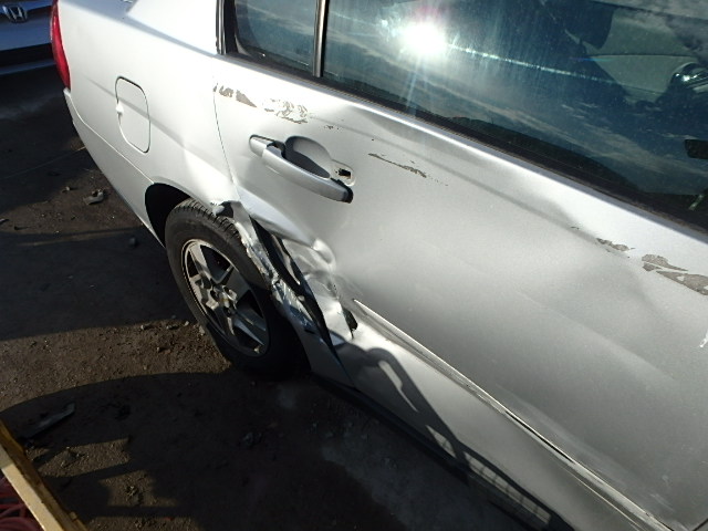 1G1ZT52825F236175 - 2005 CHEVROLET MALIBU LS 银色 照片 10