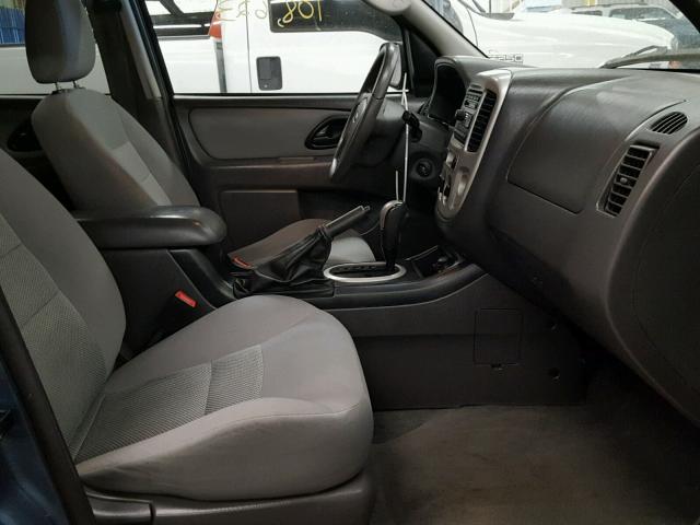 1FMYU93196KA76731 - 2006 FORD ESCAPE XLT BLUE photo 5