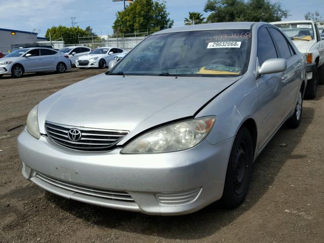 4T1BE32K56U109173 - 2006 TOYOTA CAMRY LE SILVER photo 2