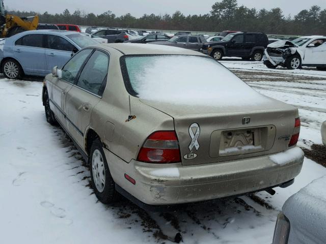 NY53337 - 1995 HONDA ACCORD BEIGE photo 3