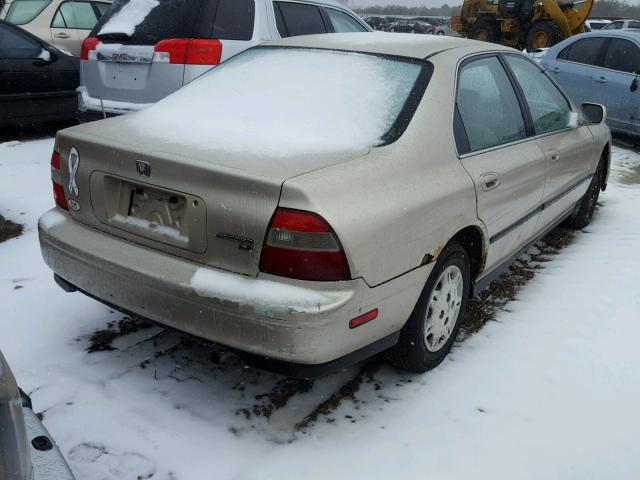 NY53337 - 1995 HONDA ACCORD BEIGE photo 4