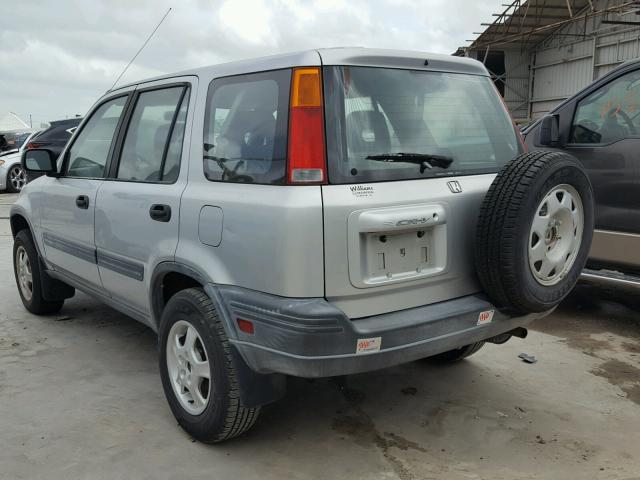 JHLRD184XWC085402 - 1998 HONDA CR-V LX SILVER photo 3