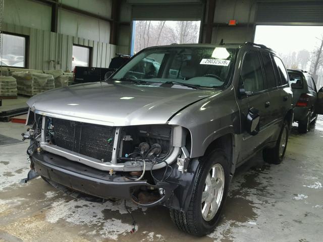 1GKDT13S282138011 - 2008 GMC ENVOY GRAY photo 2