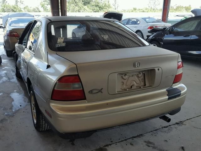 1HGCD553XRA114842 - 1994 HONDA ACCORD LX GOLD photo 3