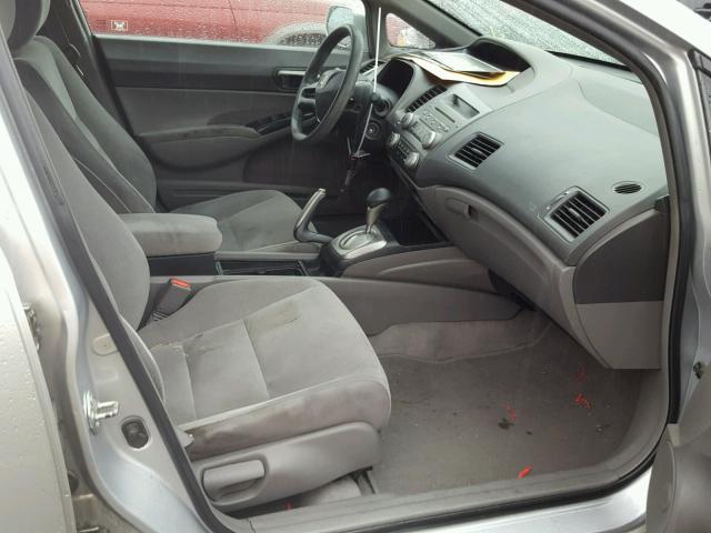 1HGFA16506L067738 - 2006 HONDA CIVIC LX SILVER photo 5