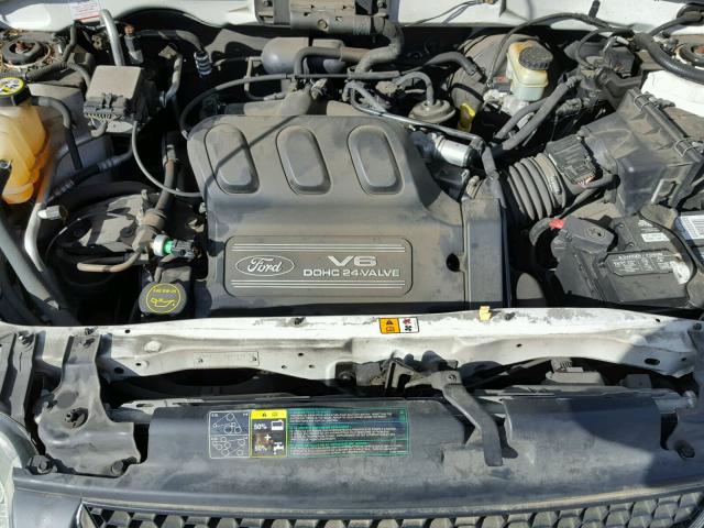 1FMYU93193KA02446 - 2003 FORD ESCAPE XLT WHITE photo 7