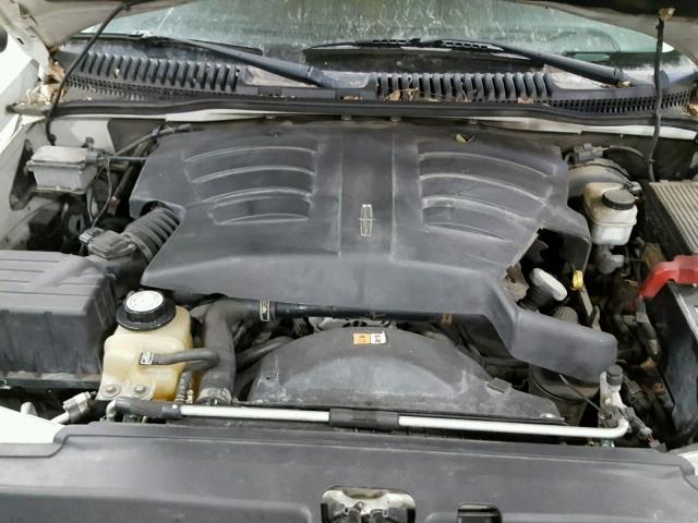 5LMEU78H93ZJ44393 - 2003 LINCOLN AVIATOR 白色 照片 7