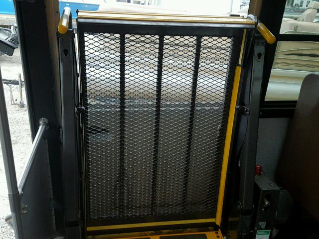 4UZABRDT5CC883558 - 2012 FREIGHTLINER CHASSIS B2 黄色 照片 10