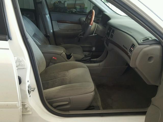 2G1WH52K049431151 - 2004 CHEVROLET IMPALA LS WHITE photo 5