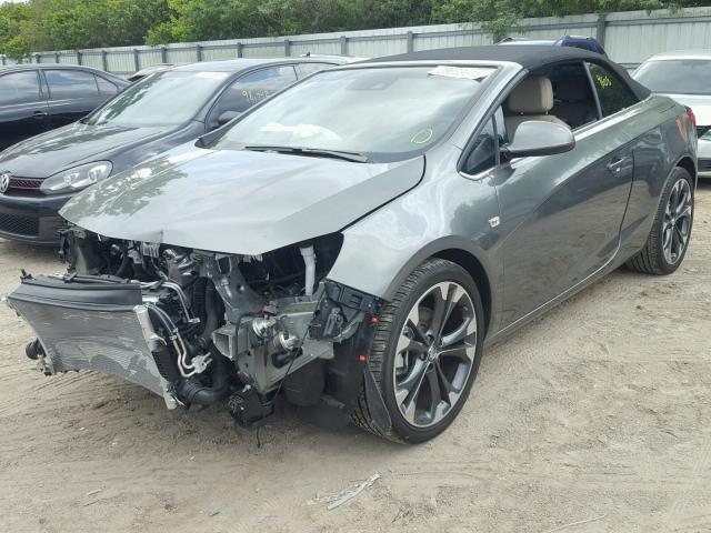 W04WH3N53HG034729 - 2017 BUICK CASCADA PR GRAY photo 2