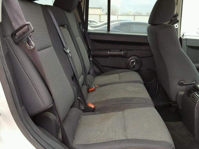 1J4RH4GK2AC157473 - 2010 JEEP COMMANDER GRAY photo 6