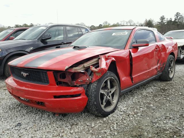 1ZVFT80N155119162 - 2005 FORD MUSTANG RED photo 2