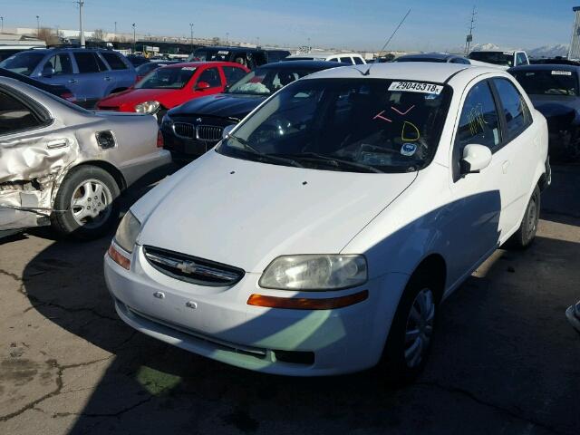 KL1TD56676B546759 - 2006 CHEVROLET AVEO BASE WHITE photo 2