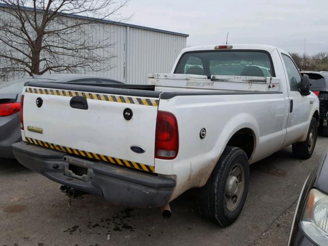 1FTWF30535EA76148 - 2005 FORD F350 SRW S WHITE photo 4