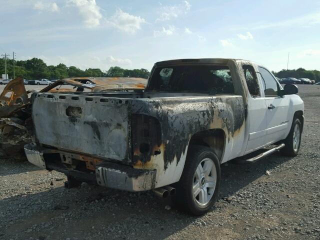 2GCEC19J971709295 - 2007 CHEVROLET SILVERADO WHITE photo 4