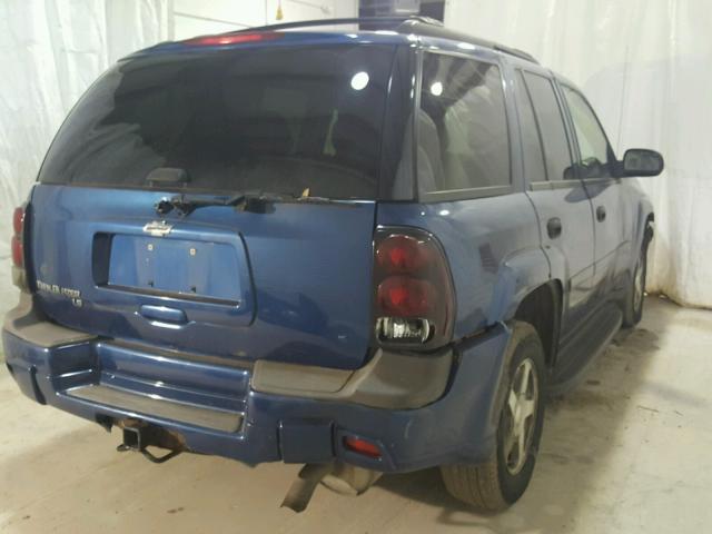 1GNDT13S762305348 - 2006 CHEVROLET TRAILBLAZE BLUE photo 4