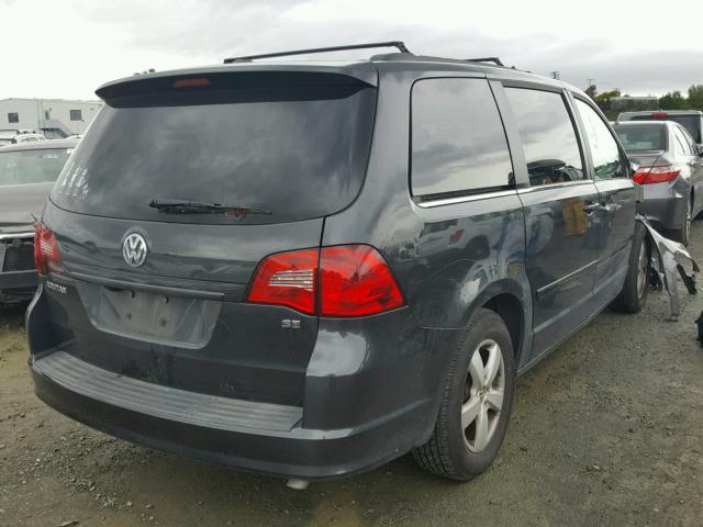 2V4RW3DG1BR740167 - 2011 VOLKSWAGEN ROUTAN SE CHARCOAL photo 4