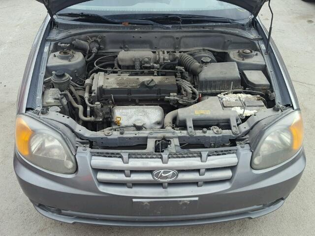 KMHCG45C24U544030 - 2004 HYUNDAI ACCENT GL GRAY photo 7