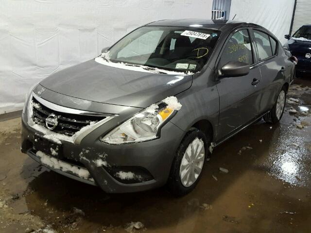 3N1CN7AP8GL894395 - 2016 NISSAN VERSA S GRAY photo 2