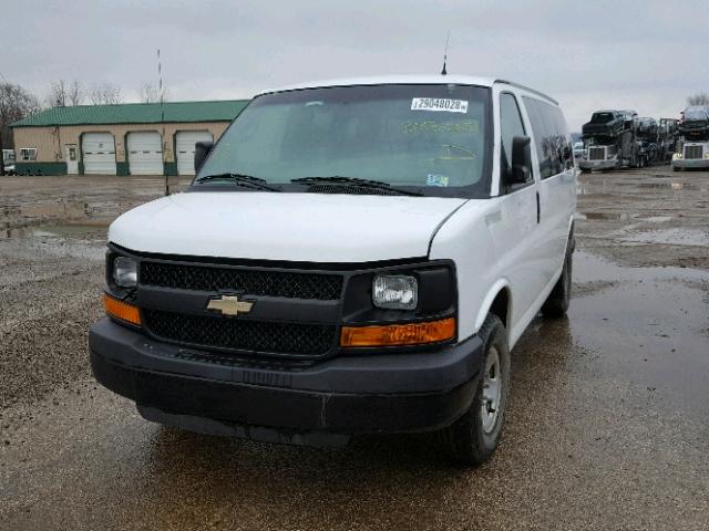 1GNZGXFA2D1184506 - 2013 CHEVROLET EXPRESS G3 WHITE photo 2