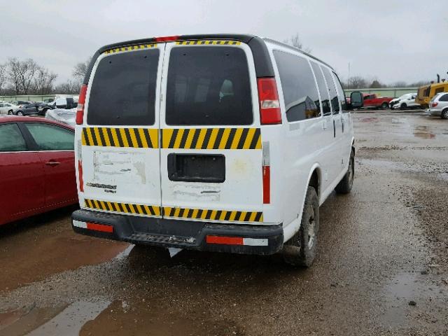 1GNZGXFA2D1184506 - 2013 CHEVROLET EXPRESS G3 WHITE photo 4