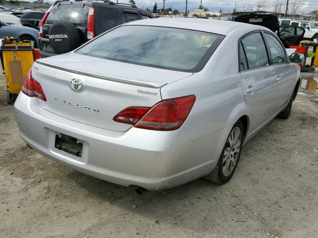 4T1BK36B08U286512 - 2008 TOYOTA AVALON XL SILVER photo 4