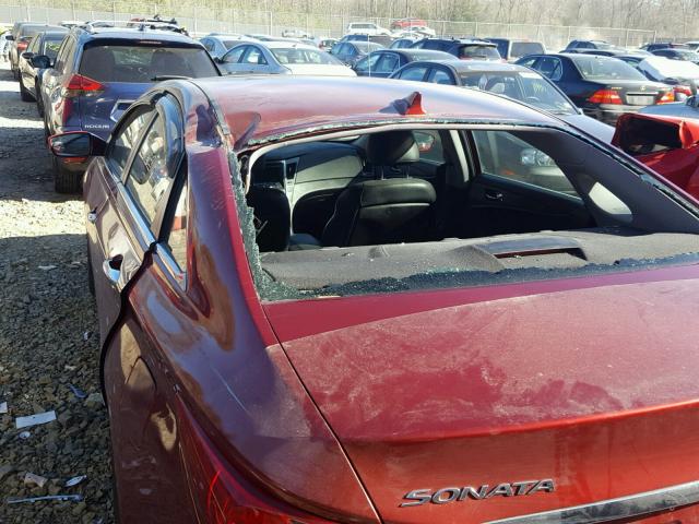 5NPEC4AC4BH262297 - 2011 HYUNDAI SONATA SE RED photo 9