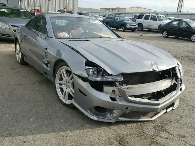 WDBSK7BA9BF162757 - 2011 MERCEDES-BENZ SL 550 SILVER photo 1