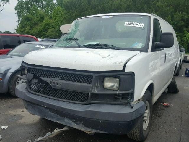 1GCGG25C791136867 - 2009 CHEVROLET EXPRESS G2 WHITE photo 2