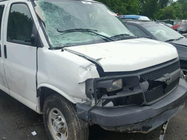 1GCGG25C791136867 - 2009 CHEVROLET EXPRESS G2 WHITE photo 9