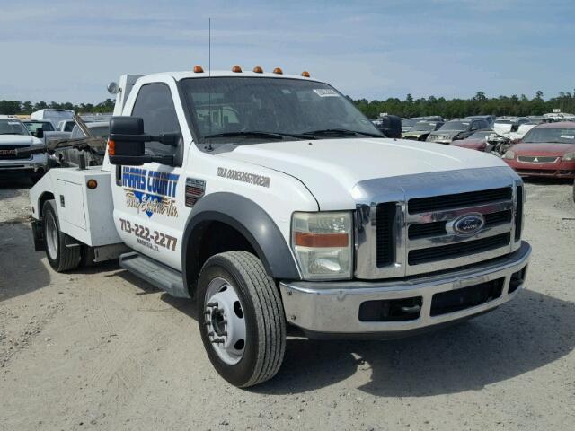 1FDAF5GR2AEA04412 - 2010 FORD F550 SUPER WHITE photo 1