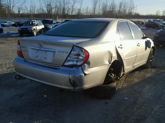 JTDBE32K820082072 - 2002 TOYOTA CAMRY LE SILVER photo 4