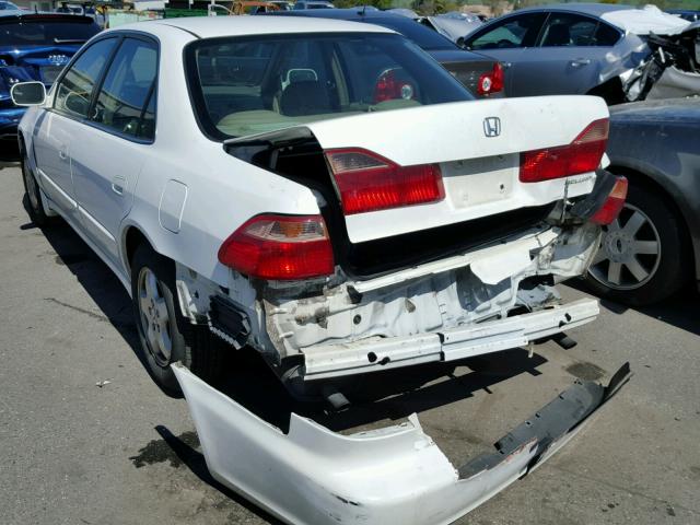 1HGCG1655YA032371 - 2000 HONDA ACCORD EX WHITE photo 3