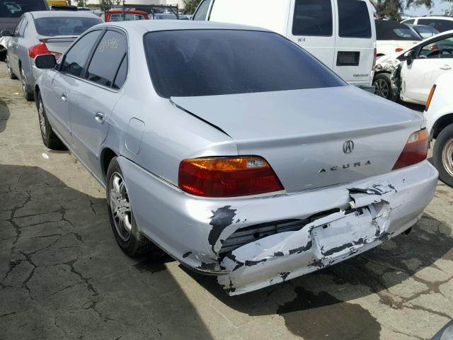 19UUA5659XA002592 - 1999 ACURA 3.2TL SILVER photo 3