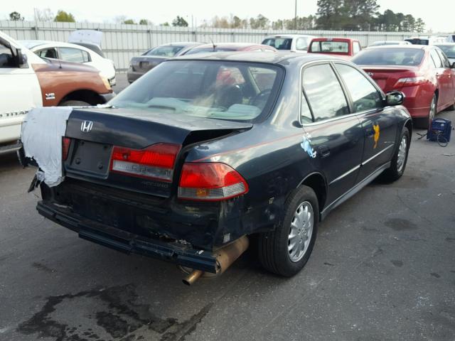 1HGCG56421A114501 - 2001 HONDA ACCORD LX GREEN photo 4