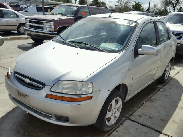 KL1TD52625B354685 - 2005 CHEVROLET AVEO BASE Gümüş foto 2