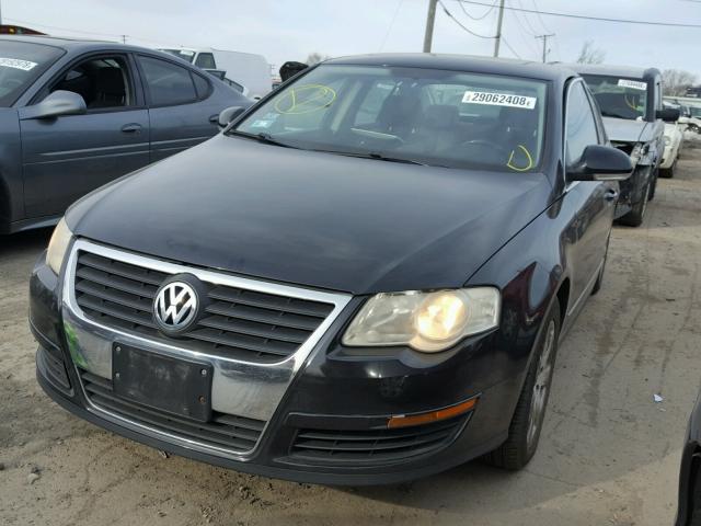 WVWEK73C36E041975 - 2006 VOLKSWAGEN PASSAT 2.0 BLACK photo 2